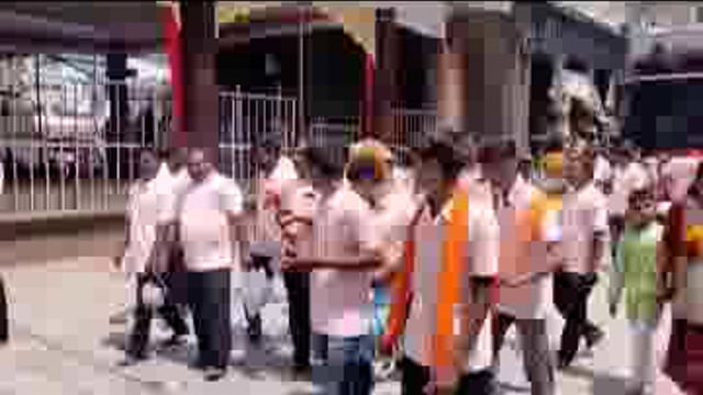 दसऱ्याचे औचित्य साधून महाराष्ट्राच्या जिल्ह्यातून अनेक मंडळे करवीनिवासिनी श्री अंबाबाई मंदिरज्योत घेऊन आपल्या गावी जातात