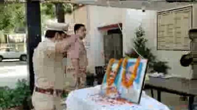 जलालाबाद में पुलिस के जवानों ने परेड कर व सलामी देकर मनाया गांधी वा लाल बहादुर शास्त्री का जन्मदिन