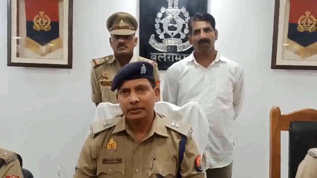 बलरामपुर महराजगंज तराई 25 हजार का इनामिया अन्तर्जनपदीय शातिर चोर माल सहित गिरफ्तार सुनिए क्या कुछ कहते हैं एएसपी 
