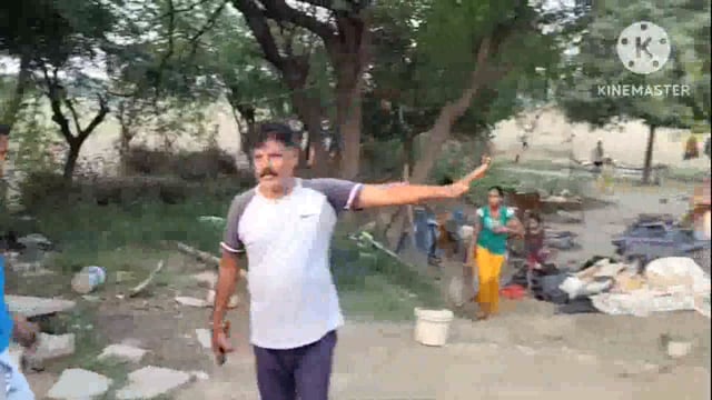 मथुरा वृंदावन नगर निगम के सहायक नगर आयुक्त राकेश कुमार त्यागी ने की बड़ी कार्रवाई