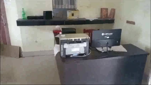 प्रखंड कार्यालय में कैंटीन संचालक खोल दिया कैफे; प्रमाण पत्र बनाने के नाम पर कर रहे हैं अवैध उगाही 