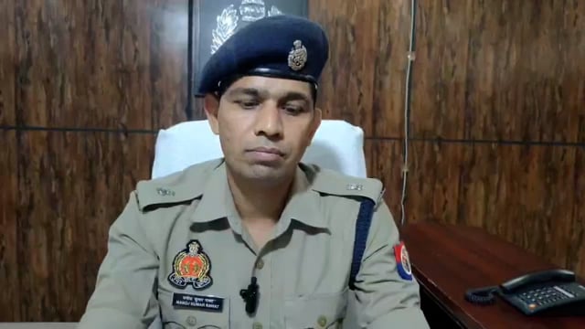 अनियंत्रित बोलेरो सड़क किनारे पेड़ से टकराई सवार चार लोगों की हुई मौत।