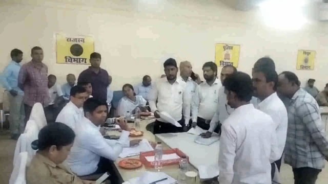 बलरामपुर उतरौला तहसील में संपूर्ण समाधान दिवस का किया गया आयोजन देखें पूरी खबर।