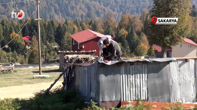 Yayladaki Kaçak Yapılar, Sahipleri Tarafından Sökülmeye Başlandı