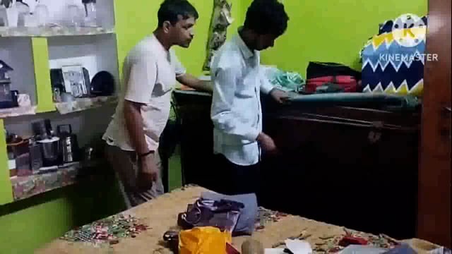 थाना फरह के शाही  सराय  मोहल्ले में बीती रात चोरों ने घर को बनाया निशाना सोना चांदी नगदी चुरा ले गए चोर