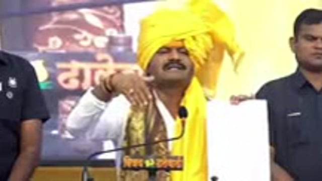 कवठेमहांकाळ तालुक्यातील आरेवाडी येथील बिरोबा देवस्थान येथील मैदानात धनगर समाजा दसरा मेळावा सपन्न