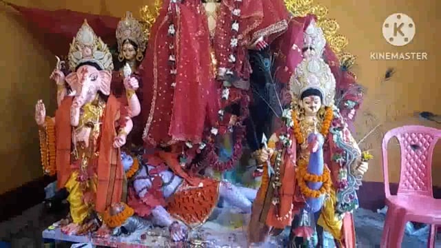 दुर्गा पूजा के अवसर पर सांढ़ गांव में किया गया मेले का आयोजन