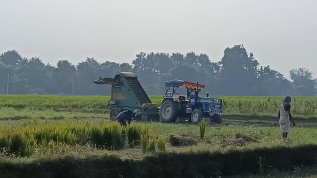 किठीउरी गांव में लीडर लगाकर अवैध रूप से किया जा रहा मिट्टी खनन कार्य, अधिकारी मौन