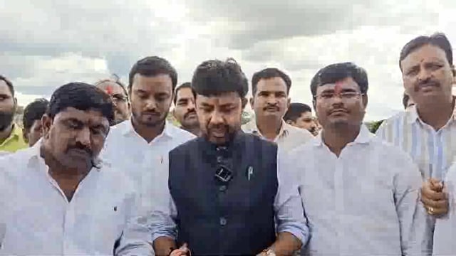 तोंडचिर येथील शेतकऱ्यांच्या जीवनात आर्थिक क्रांती होणार,कॅबिनेट मंत्री संजय बनसोडे