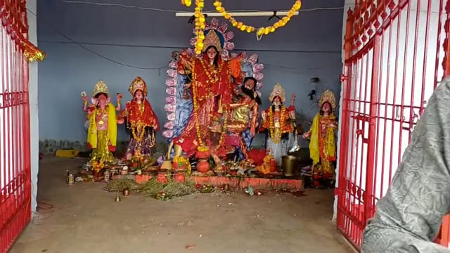 जिला पार्षद अध्यक्ष बांका राजेंद्र यादव ने यात्री शेड और पी सी सी सड़क का विधिवत फीता काट कर किया उद्घाटन*