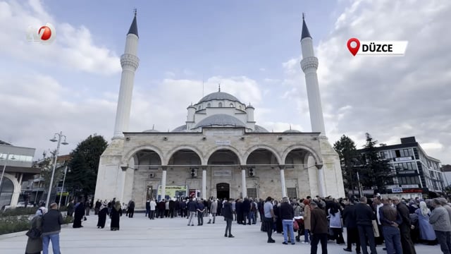 48 Düzceli Umre Yolculuğuna Çıktı