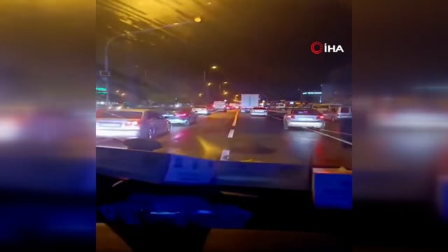 Düzce’de ambulansa fermuar sistemi ile yol verildi, o anlar kamerada