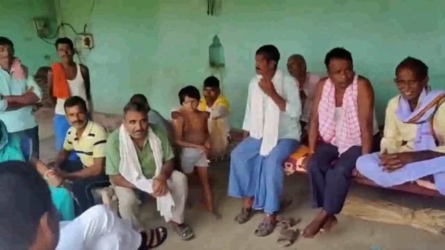 जिला परिषद सदस्य ने आधे दर्जन गांवों का दौरा कर क्षेत्र की समस्याओं से हुए अवगत