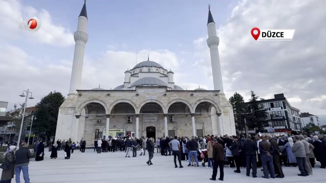 48 Kişilik Kafile Umreye Uğurlandı