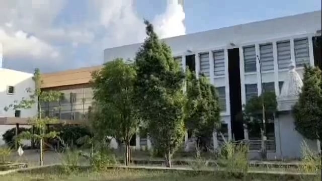 लाईफ केअरच्या संचालकासह ७१ लोकांवर गुन्हा दाखल,मात्र न्यायालयाने दिली स्थगिती