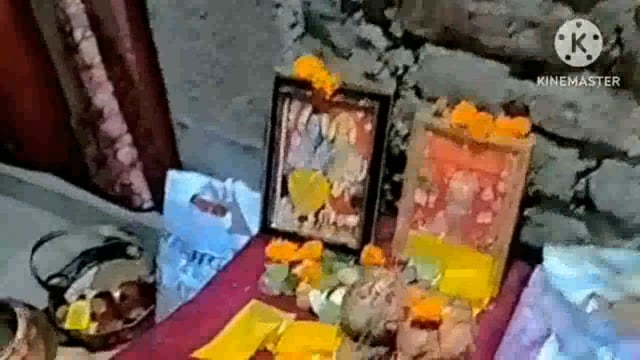 महिलाओं ने पति की लंबी उम्र के लिए रखा निर्जला करवा चौथ व्रत, चंद्रमा का दीदार कर खोला व्रत