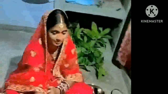 पति की लंबी उम्र के लिए सुहागिन महिलाओं ने किया करवा चौथ व्रत