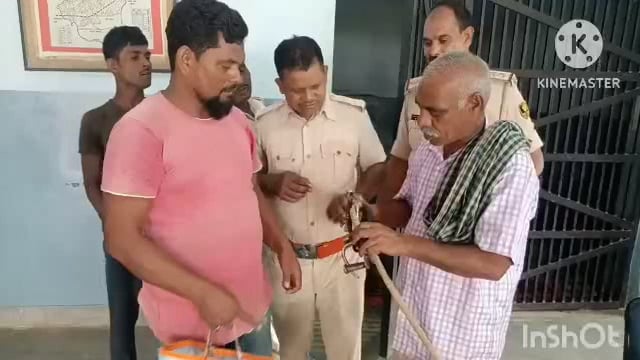 सूर्यगढ़ा -दो अलग-अलग गांवों से दो वारंटी को गिरफ्तार कर पेशी के लिए भेजा गया लखीसराय न्यायालय।