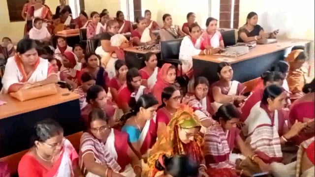 सीडीपीओ की अध्यक्षता में आंगनबाड़ी सेविकाओं की हुई बैठक