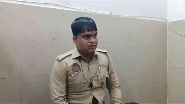 संदिग्ध कार का पीछा करते हुए दो चेतक सवार पुलिसकर्मी हुये घायल