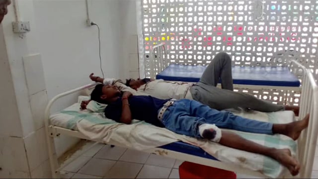 ऑटो व बाइक की टक्कर में दो जख्मी