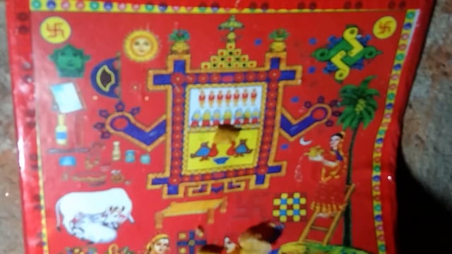 महिलाओं ने पुत्रों की लंबी दीघार्यु  के लिए रखा अहोई अष्टमी का निर्जला व्रत, तारों को अर्घ देकर शाम को खोला व्रत।