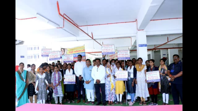 उदगिरात उपजिल्हाधिकारी सुशांत शिंदे यांच्या उपस्थितीत मतदान जनजागृती रॅली