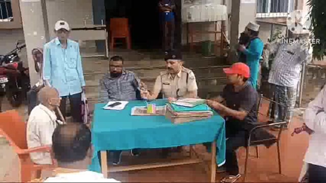 अमरपुर थाना परिसर में भूमि सम्बन्धी विवाद को लेकर लगा जनता दरबार जिसमें तीन मामलों का हुआ निष्पादन 