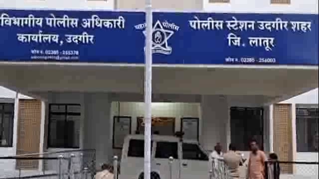 एसटी बसमधून १२ लाख ५० हजार रुपयांची चांदी लंपास