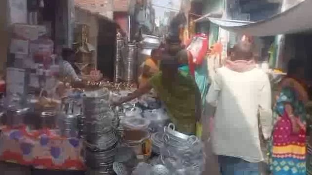 धनतेरस को लेकर थरथरी   बाजार मे खूब खरदारी हुआ