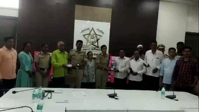सांगली पोलिसांची नागरिकांना दिवाळी भेट गहाळ मोबाईल हस्तगत करून नागरिकांना दिले परत #lcb