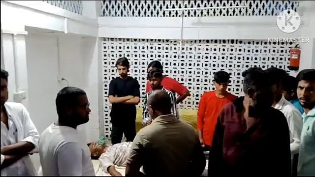 दौना मोड़ के पास ऑटो पलटा । चालक समेत दो व्यक्ति गंभीर रूप जख्मी भागलपुर रेफर 