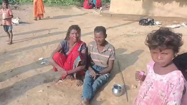 6 बच्चों के सनकी पिता ने लोहे के राॅड से पत्नी, भाई, बेटी एवं मां को मारपीट कर किया जख्मी