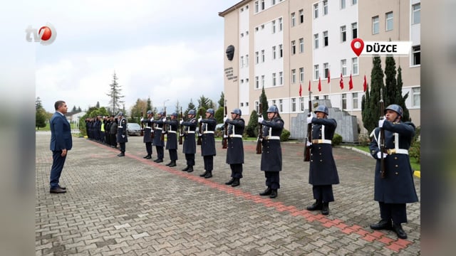 Düzce Valisi Selçuk Aslan, Düzce İl Jandarma Komutanlığı’nı Ziyaret Etti