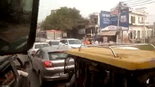 राया: सुबह के साथ ही लगी वाहनों की लंबी कतार ,मासूमों का हाल बेहाल: