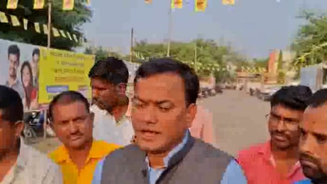 रामदास पाटील सुमठाणकर हिंगोली विधानसभेत कपाट हे चिन्ह घेऊन मैदानात अपक्ष म्हणून उतरले आहेत.