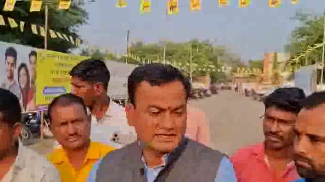 रामदास पाटील सुमठाणकर हिंगोली विधानसभेत कपाट हे चिन्ह घेऊन मैदानात अपक्ष म्हणून उतरले आहेत.