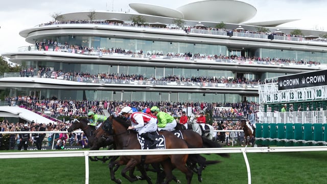 Crown Oaks Day