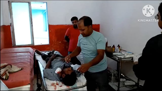 भरको हाट के समीप बच्चे को बचाने के क्रम में बाइक पलटा । चालक गम्भीर रूप से जख्मी।