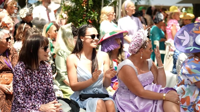 Fashions On The Field Best Dressed Winner - Crown Oaks Day