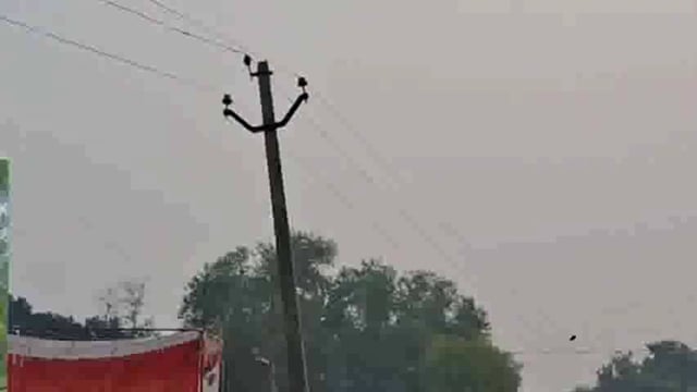 विद्युत करंट की चपेट में आने से तीन मजदूर घायल,एक की इलाज के दौरान हुई मौत।