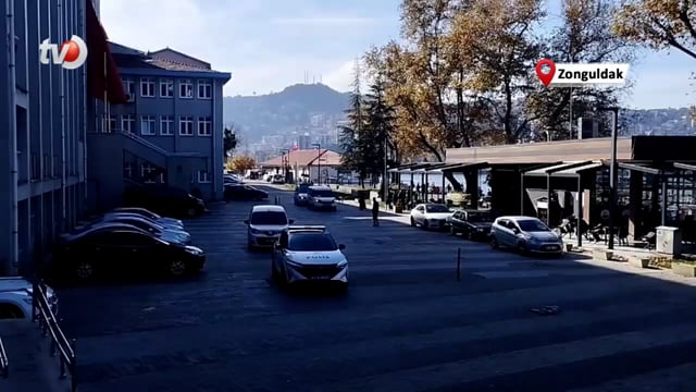 Trafikte Başlayıp Mahallede Devam Eden Kavgaya Mahalleli De Dahil Oldu