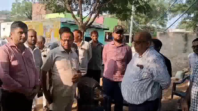 बीमारी के चलते बच्चें की मौत गांव में मचा हड़कम्प स्वास्थ्य विभाग की टीम पहुंची गांव में जांच में लगी