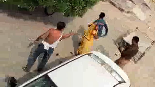 आपसी रंजिस को लेकर दूधनाथ पांडेय निवासी किटियावा गौरीगंज की फोर व्हीलर गाड़ी को उसी गांव के बांके बिहारी ने तोड़  दिया 