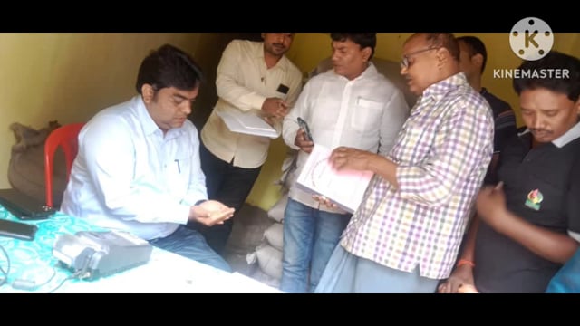 जिलाधिकारी के निर्देश पर बांका एसडीएम ने डुमरामा गांव में जन वितरण प्रणाली के दुकानों का किया जांच।