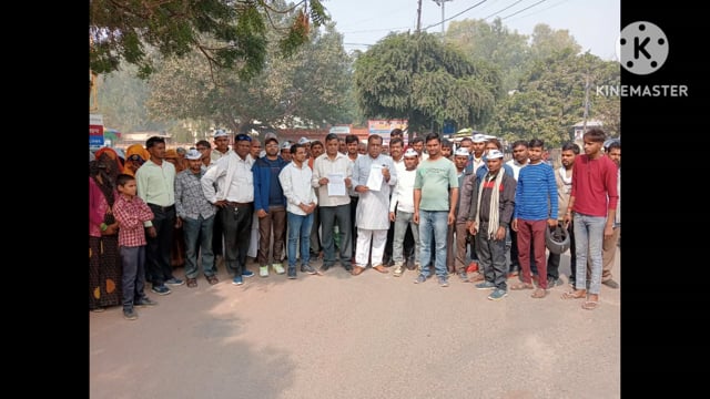 पुलिस की तानाशाही के खिलाफ पुलिस आयुक्त के कार्यालय पर प्रदर्शन करते आम आदमी पार्टी के सदस्य