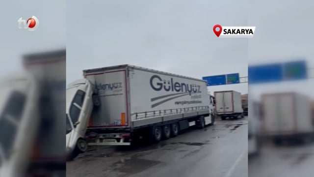 Bariyerleri Aşan Otomobil, Tırın Dorsesine Asılı Kaldı