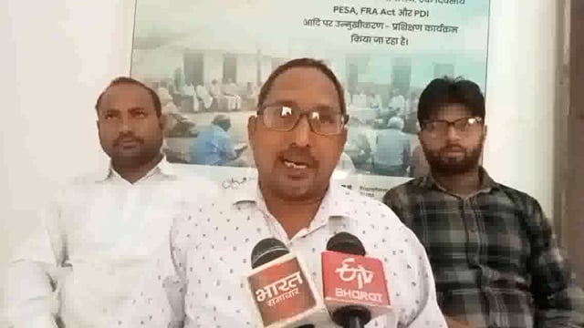 पिण्डहरा ग्राम सभा मे बिरसा मुंडा की जयंती पर विविध कार्यक्रम हुवे आयोजित,ग्राम विकास अधिकारी अजय कुमार सिंह