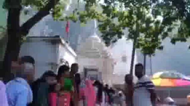 ଢେଙ୍କାନାଳ ସହରର ଶୈବ ପୀଠ କପିଳାସ ରେ କାର୍ତ୍ତିକ ପୂର୍ଣ୍ଣିମା ରେ ଲମ୍ବା ଲାଇନ ଫୁଲ ମାଳଟିଏ ମିଳିବା କଷ୍ଟ 