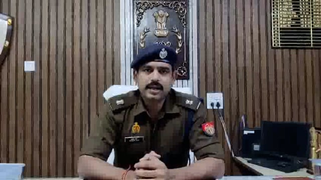 Saharanpur Mein khanan adhikariyon dwara checking ke dauran lagbhag 30 Logon Ko Pakda Gaya aur 30 se 35 Logon Ko agyat Logon ke khilaf mukadma panjikrit Kiya Gaya police adhikshak ki bite